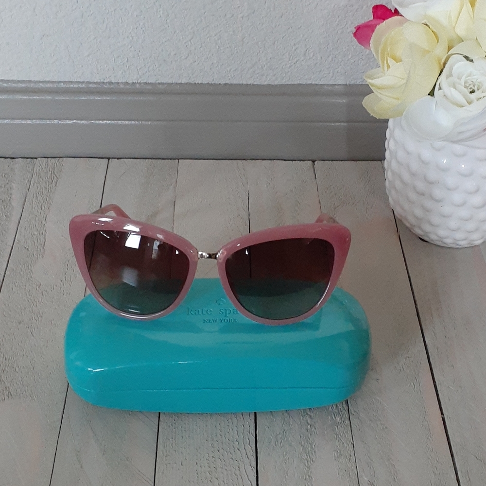 Authentic Kate spade sunglasses eyecat pink color